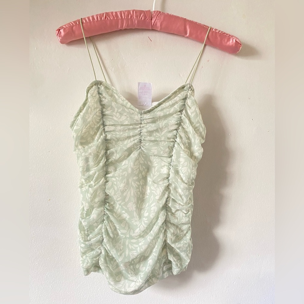 Tank top for girls (no boundaries green top)